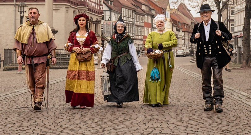 gewandete Stadtführer